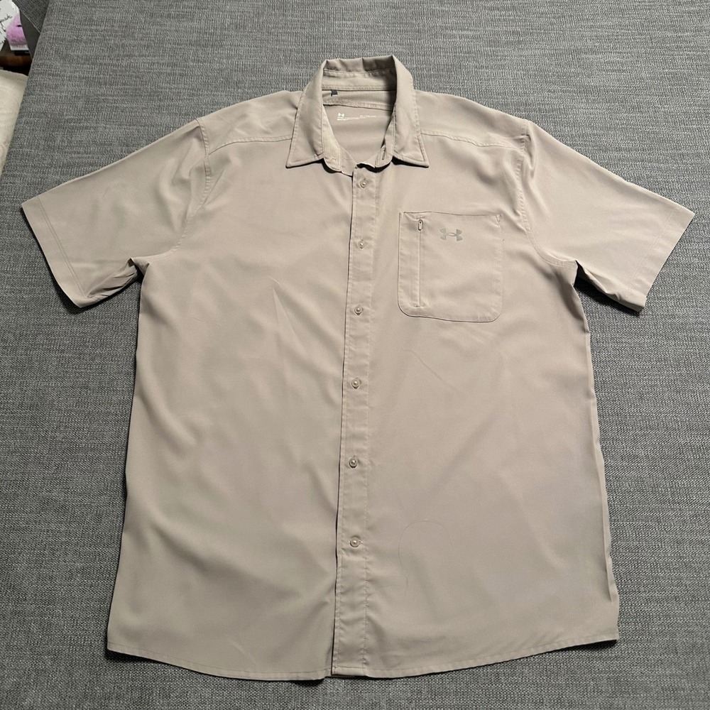 Under Armour Button Up Shirt Mens XL Tan Fitted Short Sleeve Pocket